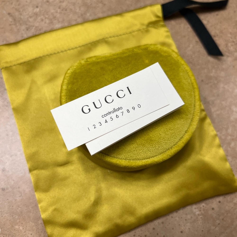 Gucci classic earrings never worn.